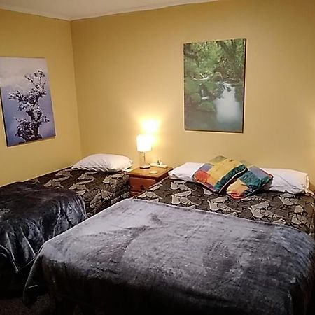 Accommodation Fiordland -The Three Bedroom House At 226A Milford Road Te Anau Zewnętrze zdjęcie