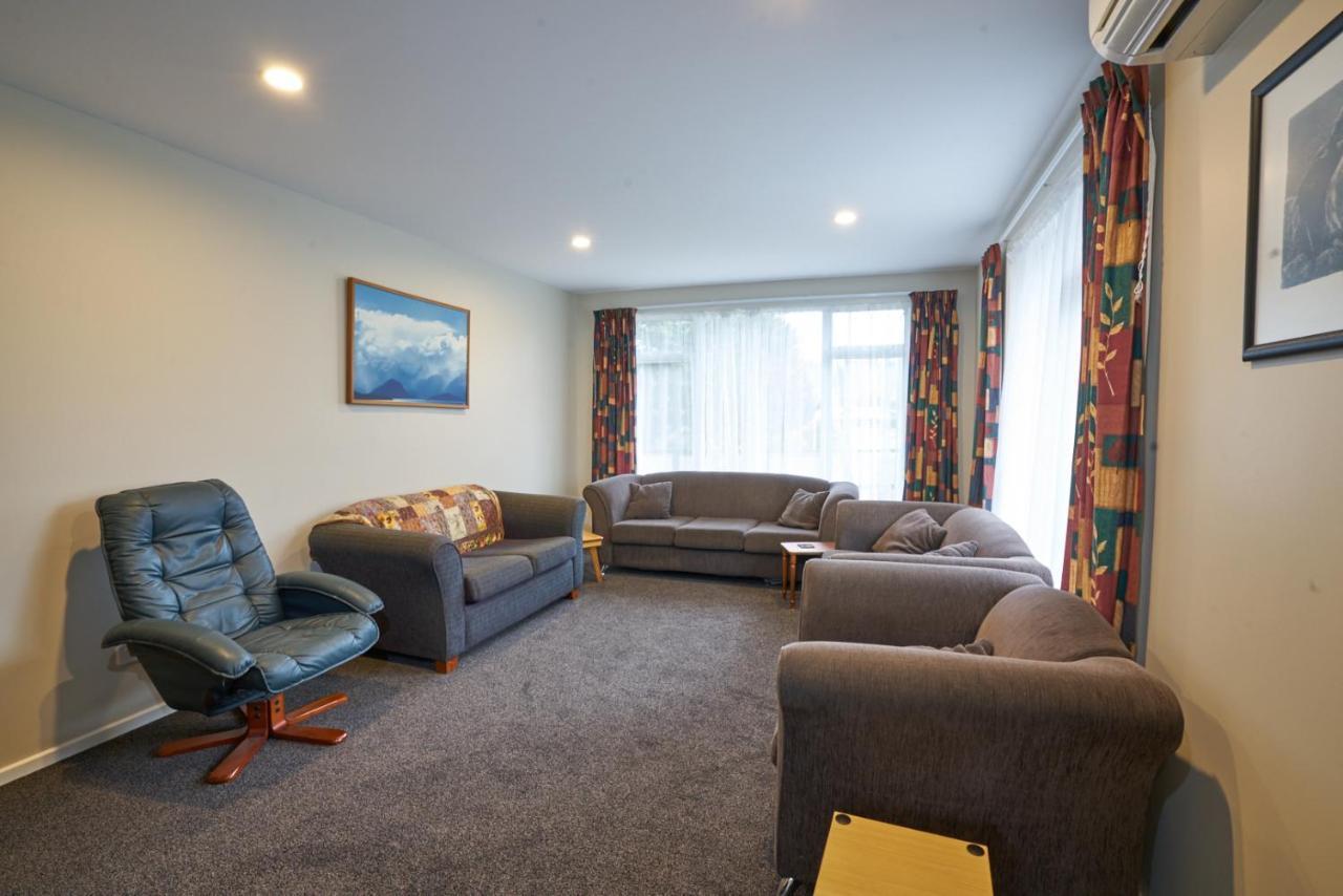 Accommodation Fiordland -The Three Bedroom House At 226A Milford Road Te Anau Zewnętrze zdjęcie