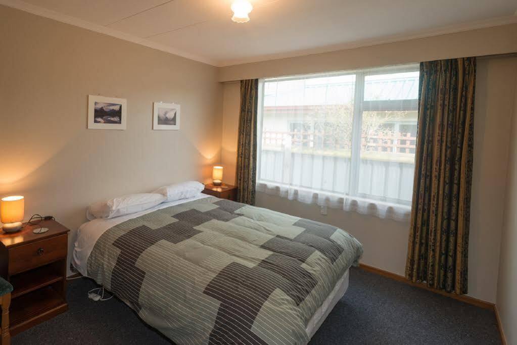 Accommodation Fiordland -The Three Bedroom House At 226A Milford Road Te Anau Zewnętrze zdjęcie