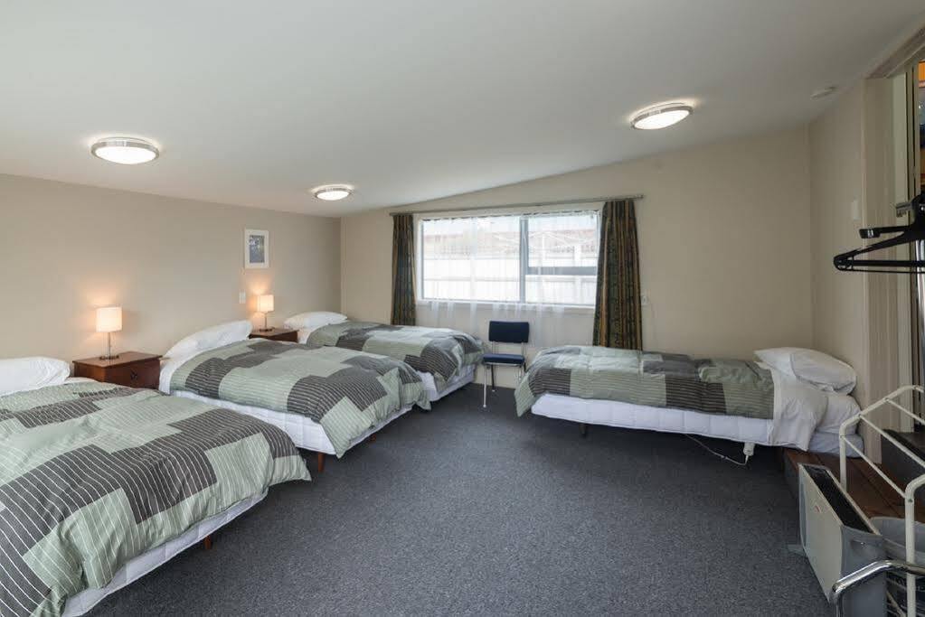 Accommodation Fiordland -The Three Bedroom House At 226A Milford Road Te Anau Zewnętrze zdjęcie